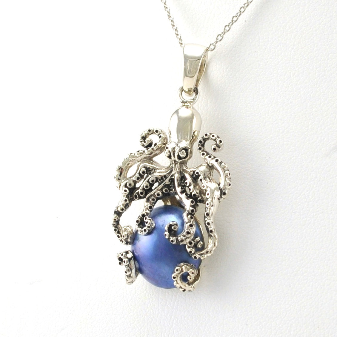 Side View Sterling Silver Grey Mabé Pearl Octopus Polished Necklace