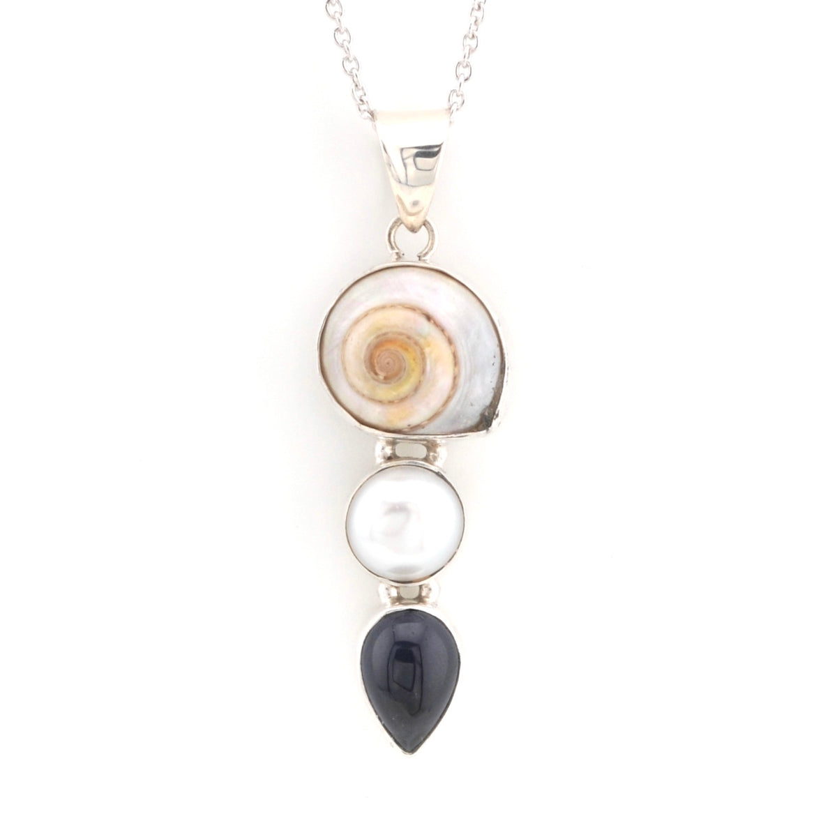 Front View Malabar Shell Pearl Iolite Necklace