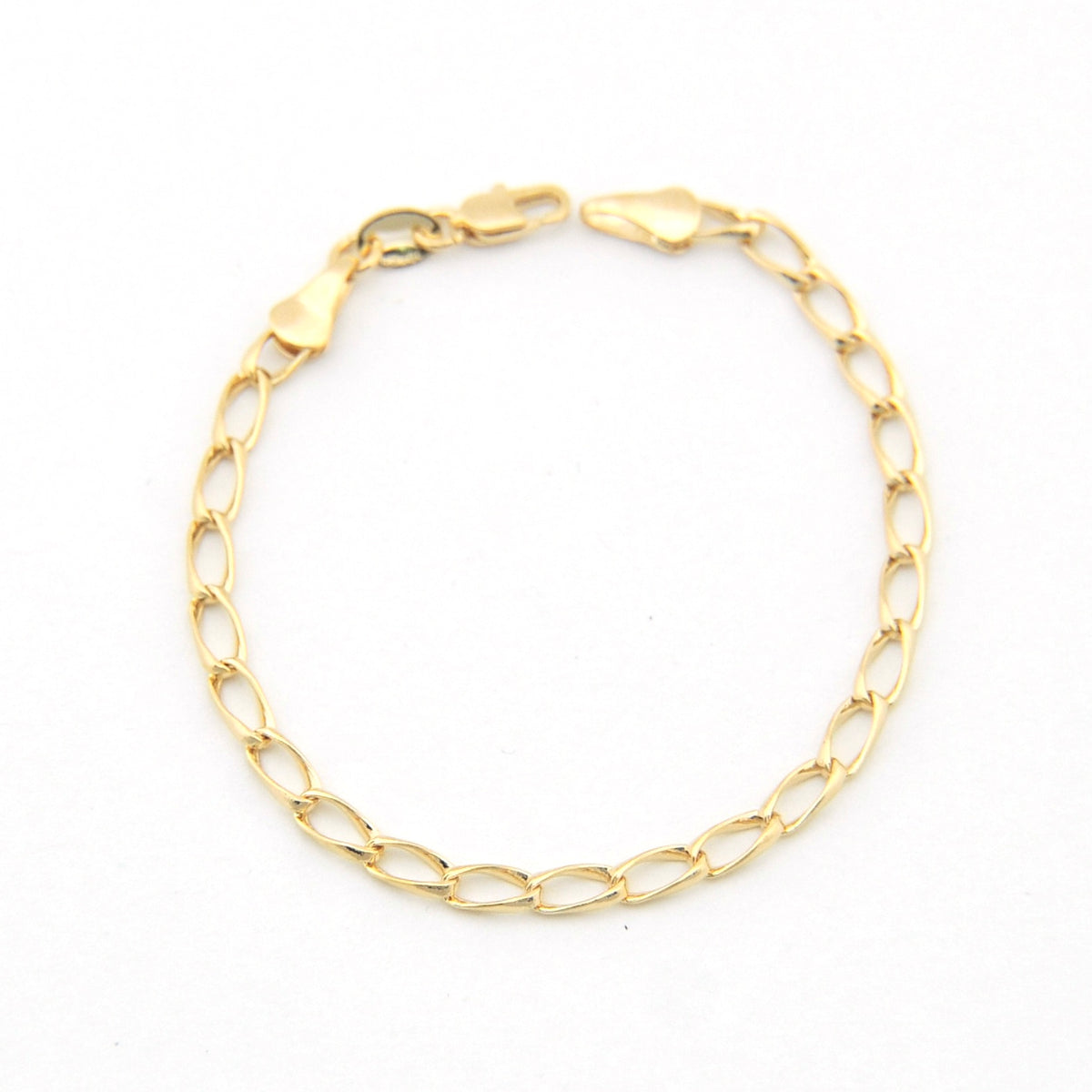 Gold Fill Oval Slight Twist Bracelet