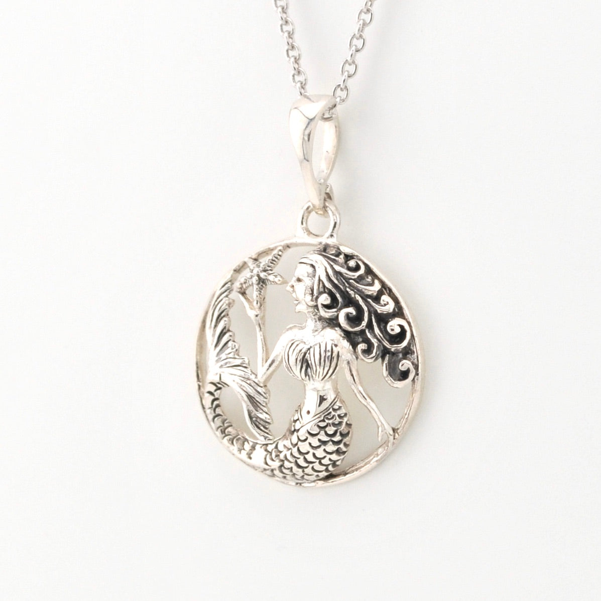 Side View Mermaid with Starfish Round Necklace