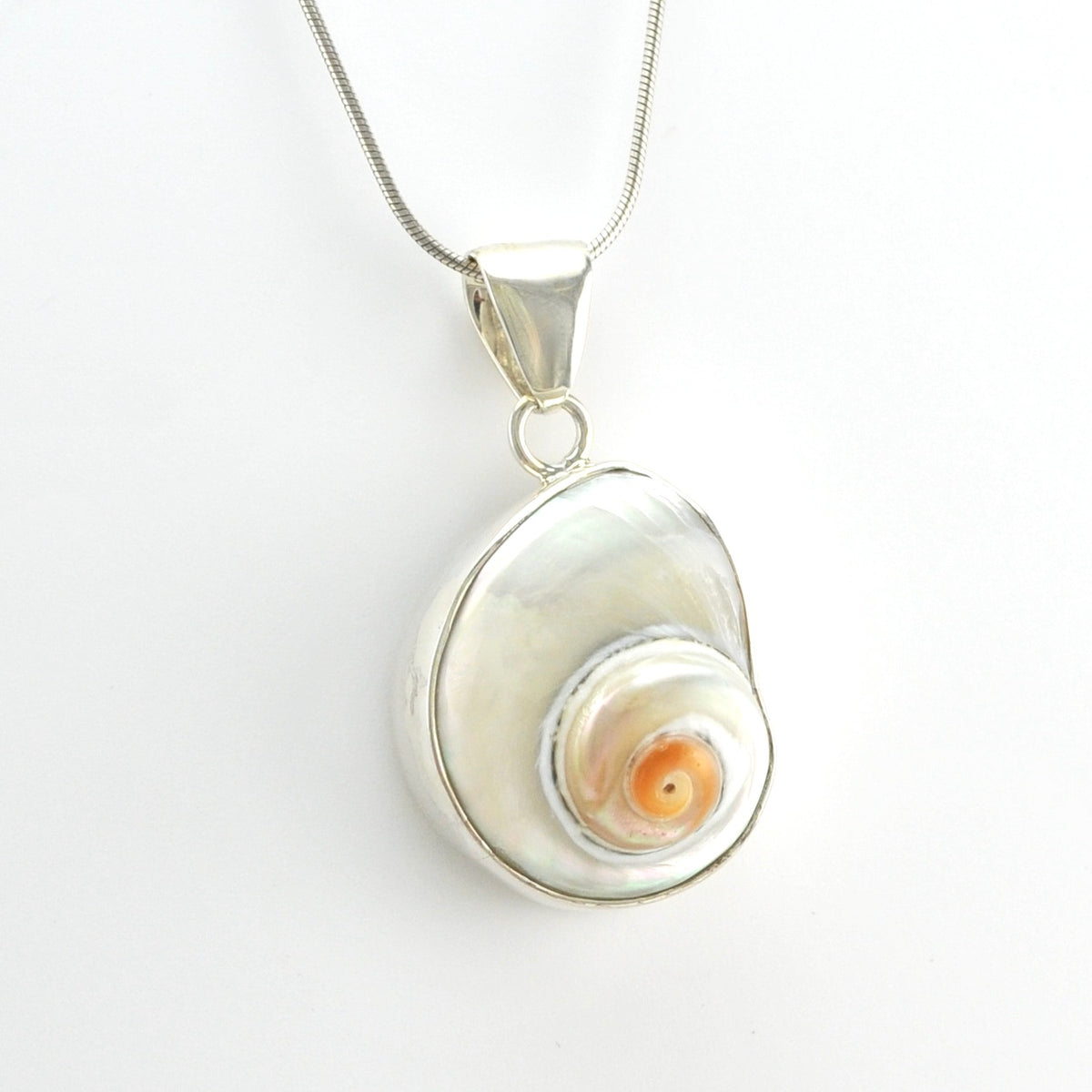 Side View Silver Cinnerus Shell Pendant