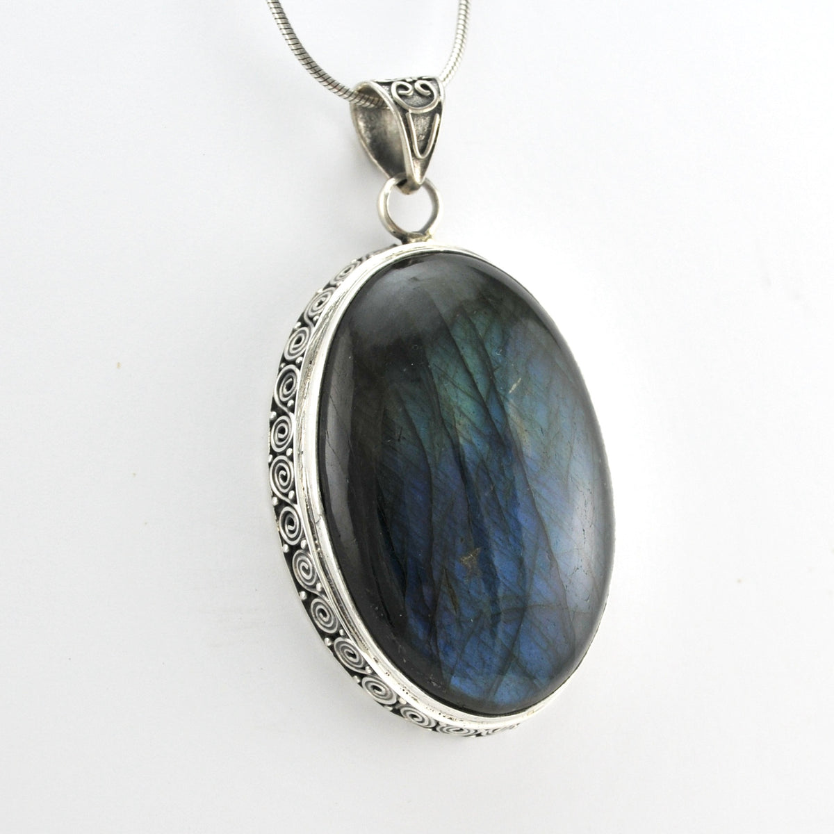 Side View Silver Labradorite 26x38mm Oval Bali Pendant