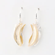 Side View White Resin Shell Wave Earrings