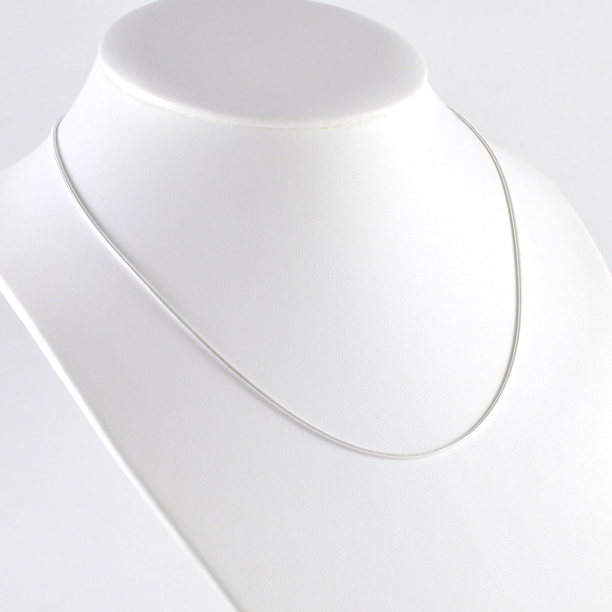 Side View Sterling Silver 18 Inch Snake 030 Chain