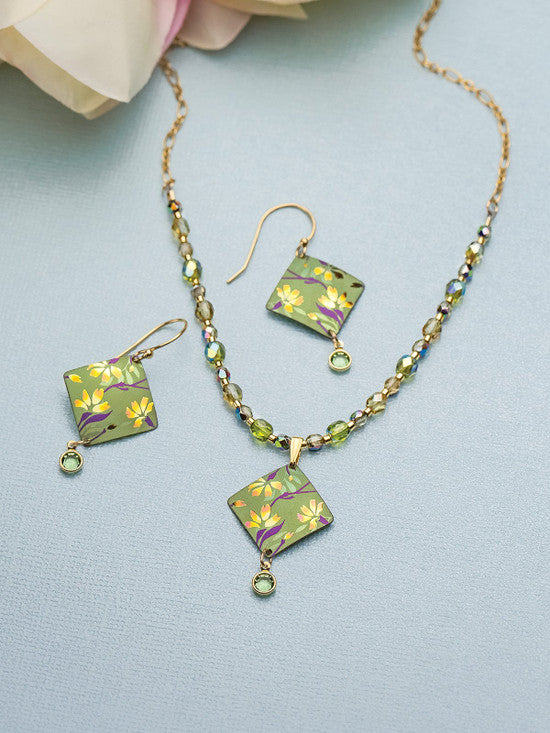 Alt View Green Garden Sonnet Beaded Necklace