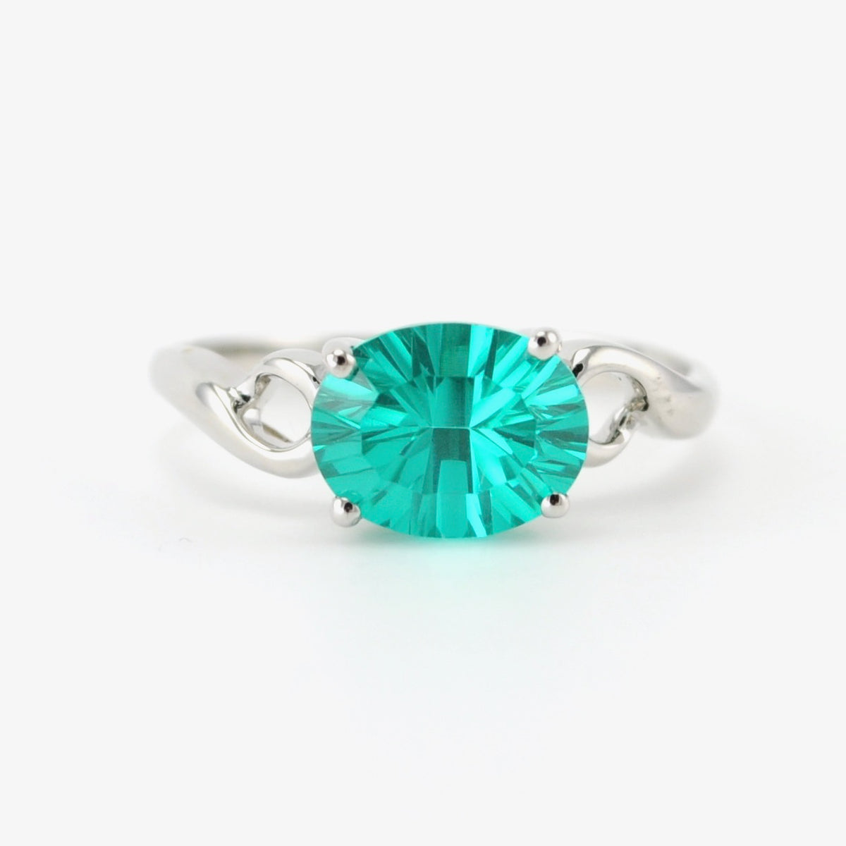 Sterling Silver Parieba Corundum 2.9ct Oval Ring