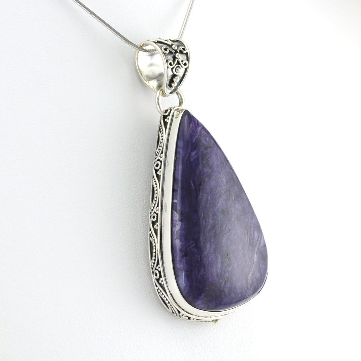 Side View Silver Chariote 24x32mm Tear Bali Pendant